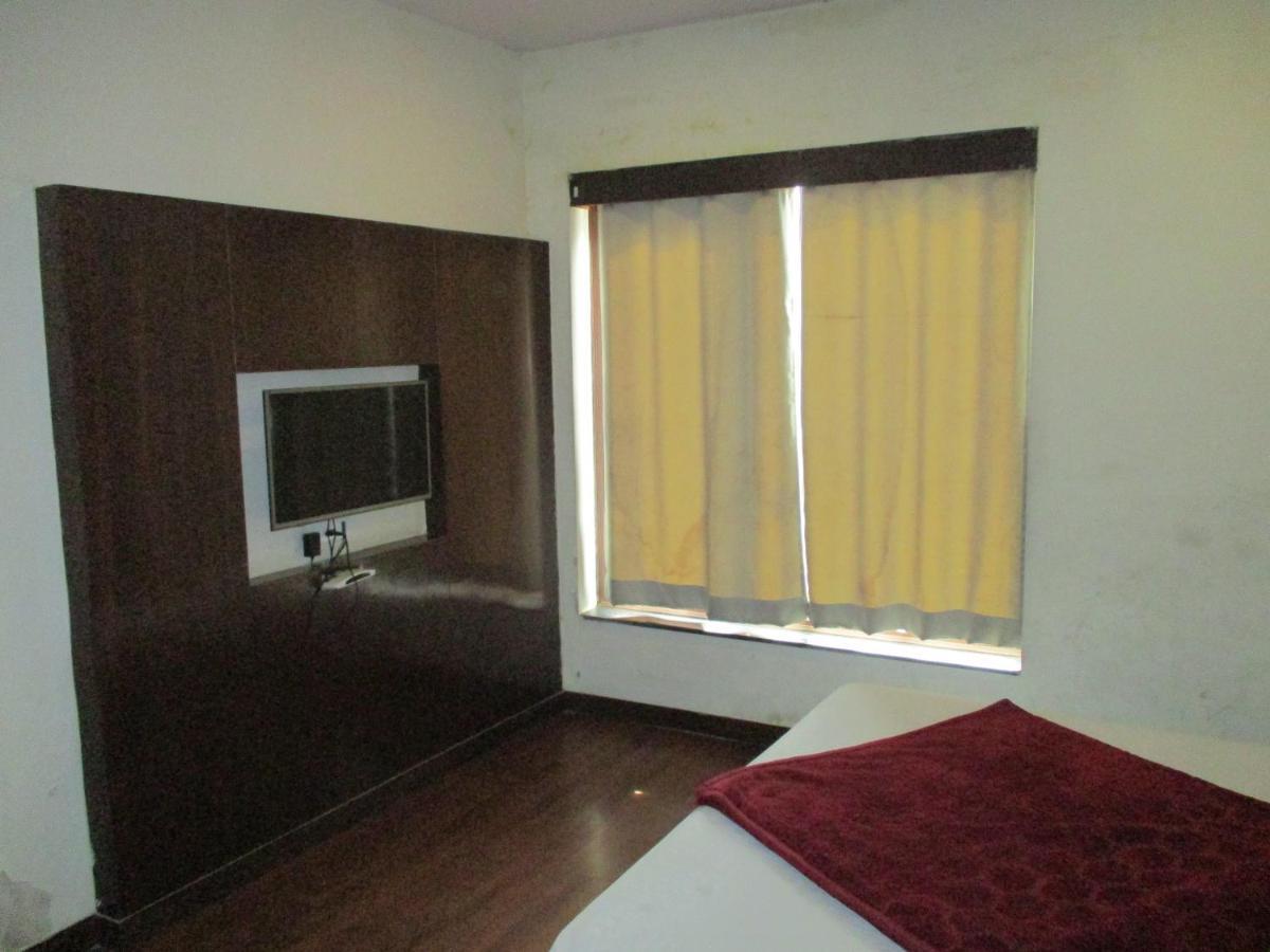 Hotel Polo Victory Jaipur Bagian luar foto